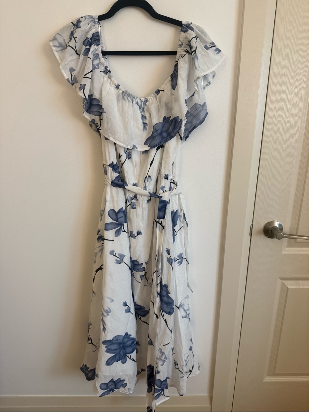 Suzy Sheir Dress NWT - White and Blue Floral Ruffle Midi Dress